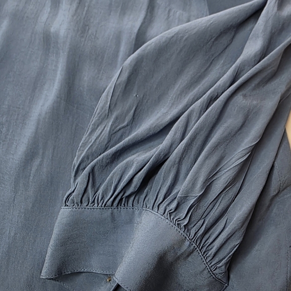 Hudson North Blue Rayon, Button,  Pleated Blouse With Wide Tied Collar 1X - Picture 9 of 10